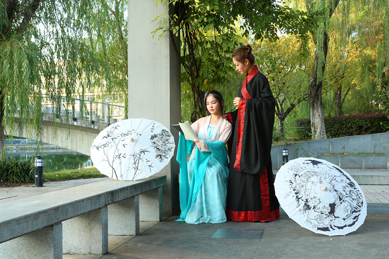 江苏海事职业技术学院 王安琪;南通大学 汪玉晨